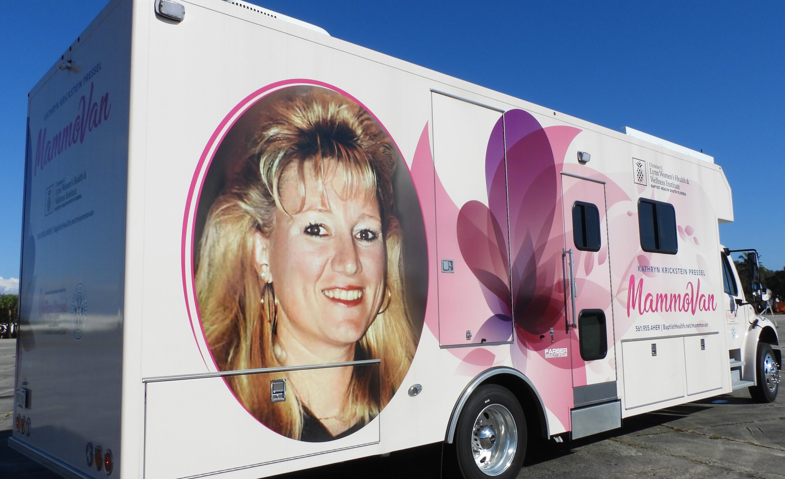 Boca Pinkball - Mammovan